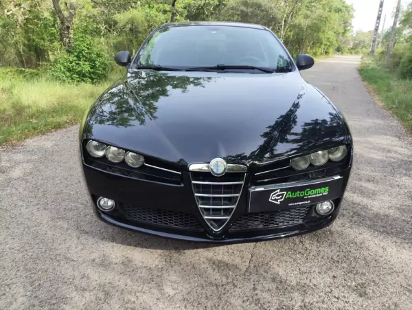 Alfa Romeo 159 Sportwagon 2010 - 7500 EUR, 267600 km - AUTO.MOTO.pt - 267600km - foto 6 de 17