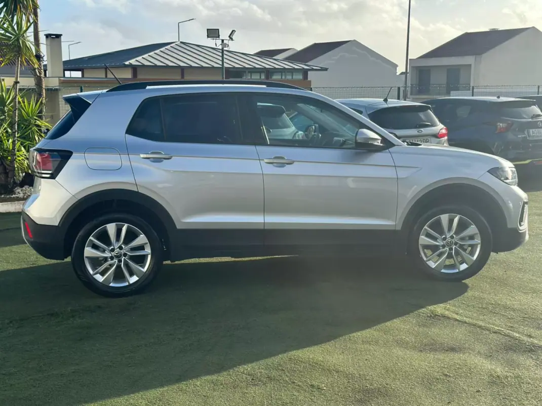 Volkswagen T-Cross 2025 - 24990 EUR, 20725 km - AUTO.MOTO.pt - 20725km - foto 6 de 18