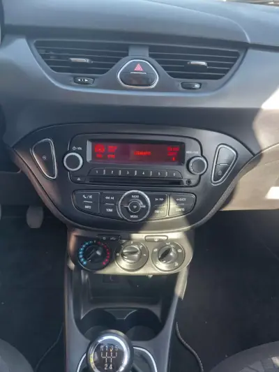 Opel Corsa 2019 - 10900 EUR, 70000 km - AUTO.MOTO.pt - 70000km - foto 7 de 12