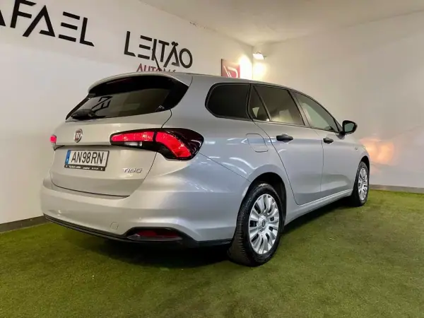 Fiat Tipo Station Wagon 2022 - 12750 EUR, 71000 km - AUTO.MOTO.pt - 71000km - foto 8 de 28
