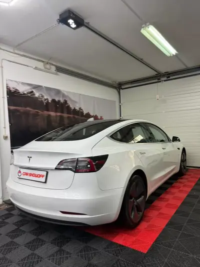 Tesla Model 3 2020 - 24900 EUR, 119316 km - AUTO.MOTO.pt - 119316km - foto 4 de 10