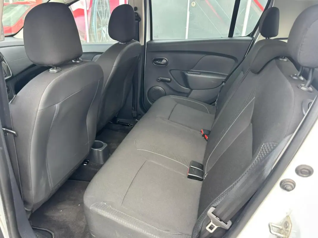 Dacia Sandero 2019 - 10947 EUR, 36000 km - AUTO.MOTO.pt - 36000km - foto 11 de 17