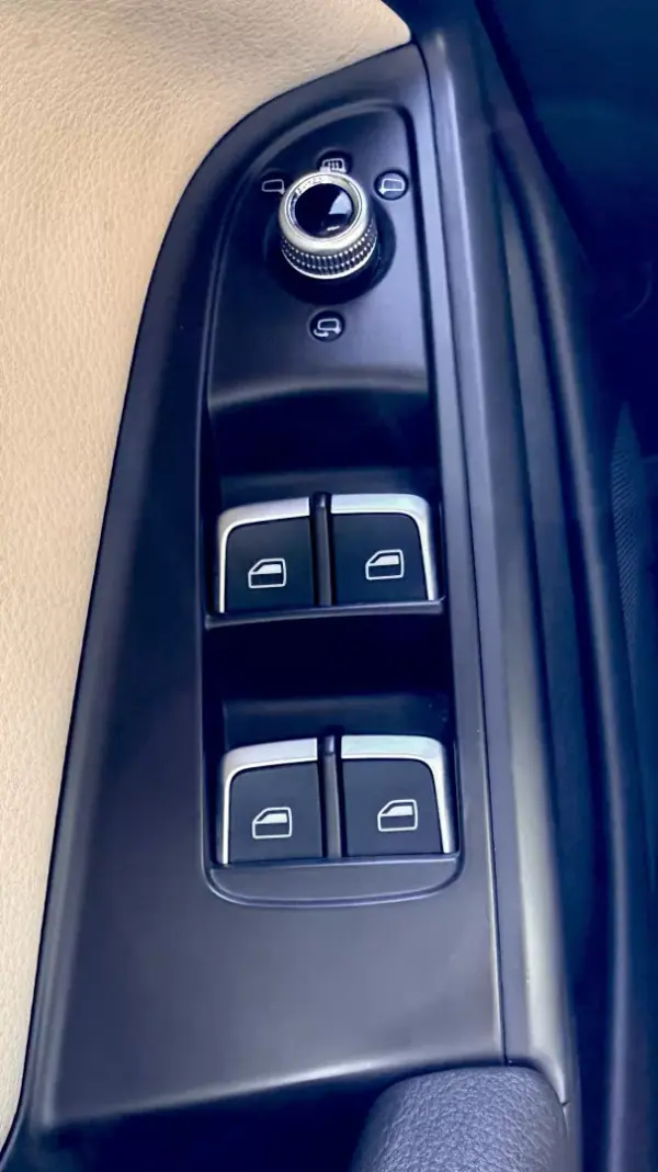 Audi A5 Cabrio 2015 - 23900 EUR, 128555 km - AUTO.MOTO.pt - 128555km - foto 59 de 61
