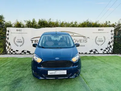 Ford Tourneo Courier 2017 - 9990 EUR, 168856 km - AUTO.MOTO.pt - 168856km - foto 2 de 47