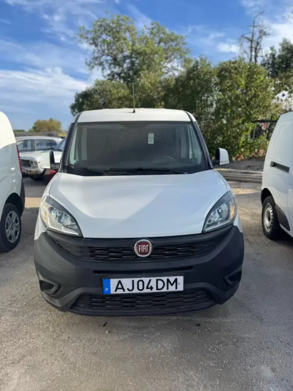 Fiat Doblo 2021 - 13500 EUR, 131273 km - AUTO.MOTO.pt - 131273km - foto 2 de 8