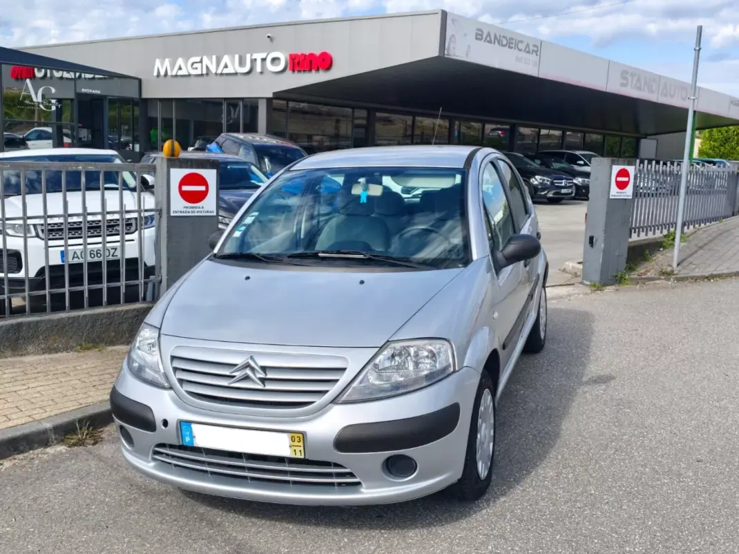 Citroën C3 2003 - 4500 EUR, 279000 km - AUTO.MOTO.pt - 279000km - foto 1 de 13