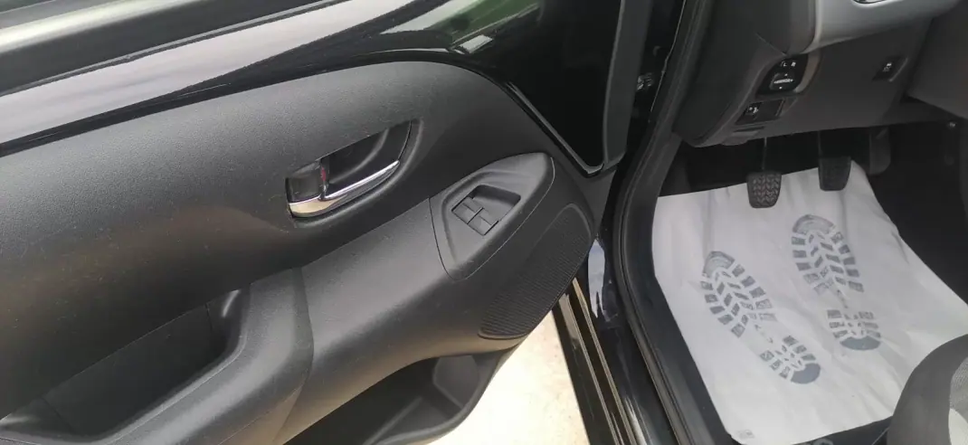 Toyota Aygo 2019 - 11900 EUR, 64090 km - AUTO.MOTO.pt - 64090km - foto 8 de 14