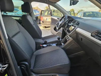 Volkswagen Tiguan 2019 - 24500 EUR, 49800 km - AUTO.MOTO.pt - 49800km - foto 16 de 17