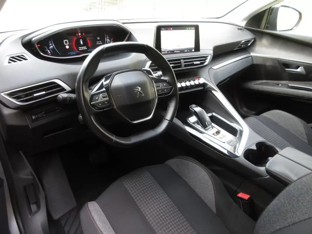 Peugeot 3008 2017 - 17990 EUR, 168000 km - 168000km - foto 16 de 37