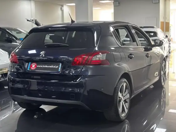 Peugeot 308 2019 - 14500 EUR, 50000 km - AUTO.MOTO.pt - 50000km - foto 9 de 51