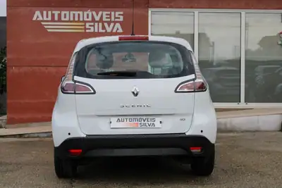 Renault Scénic 2012 - 7900 EUR, 212000 km - AUTO.MOTO.pt - 212000km - foto 8 de 21