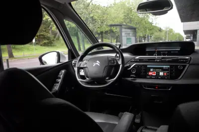 Citroën C4 Spacetourer 2019 - 10550 EUR, 304577 km - AUTO.MOTO.pt - 304577km - foto 35 de 45