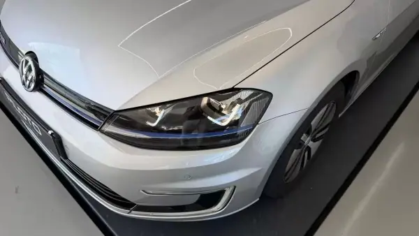 Volkswagen e-Golf 2019 — foto 2 de 26