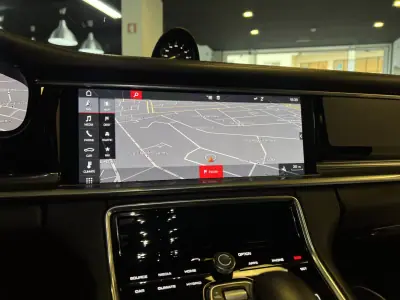 Porsche Panamera Sport Turismo 2020 - 74990 EUR, 120000 km - AUTO.MOTO.pt - 120000km - foto 27 de 56