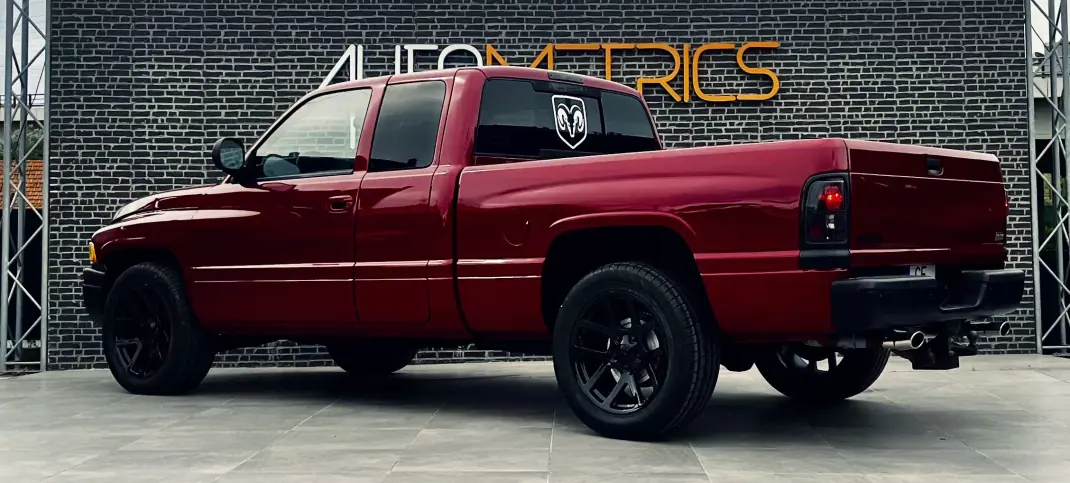Dodge RAM 1998 - 24900 EUR, 110000 km - AUTO.MOTO.pt - 110000km - foto 6 de 17