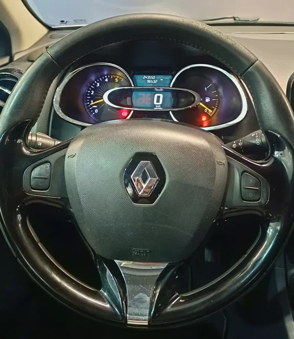 Renault Clio Break 2012 - 7500 EUR, 243550 km - AUTO.MOTO.pt - 243550km - foto 27 de 27