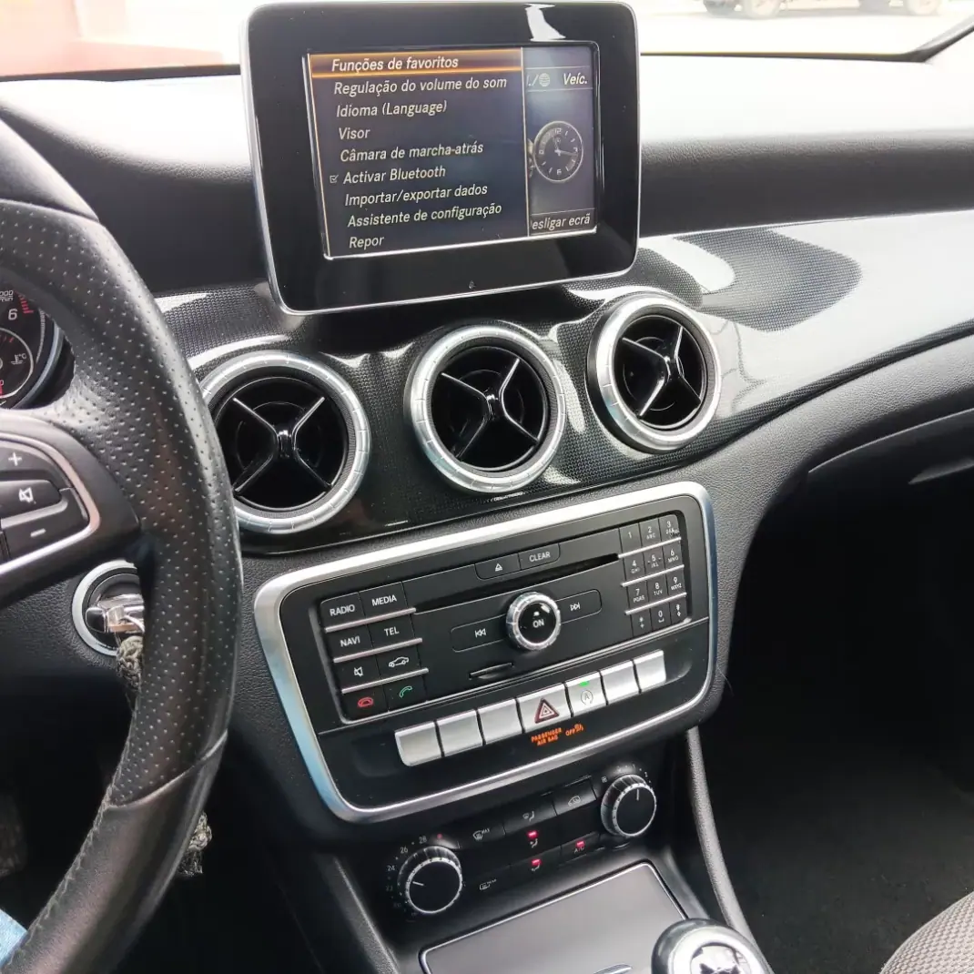 Mercedes-Benz CLA 180 2017 - 18500 EUR, 182678 km - AUTO.MOTO.pt - 182678km - foto 18 de 23