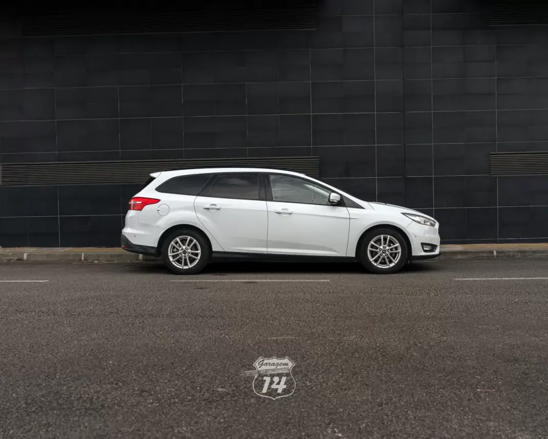 Ford Focus SW 2018 - 11990 EUR, 127080 km - 127080km - foto 4 de 48