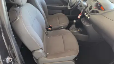 Renault Twingo 2009 - 4900 EUR, 139709 km - AUTO.MOTO.pt - 139709km - foto 44 de 52
