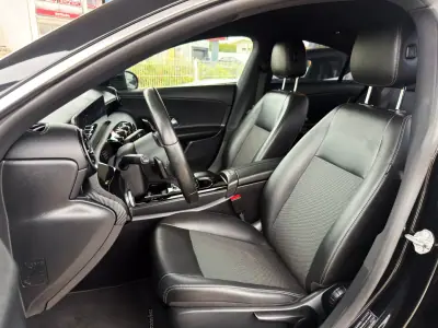 Mercedes-Benz CLA 220 2019 - 26750 EUR, 137070 km - AUTO.MOTO.pt - 137070km - foto 13 de 20