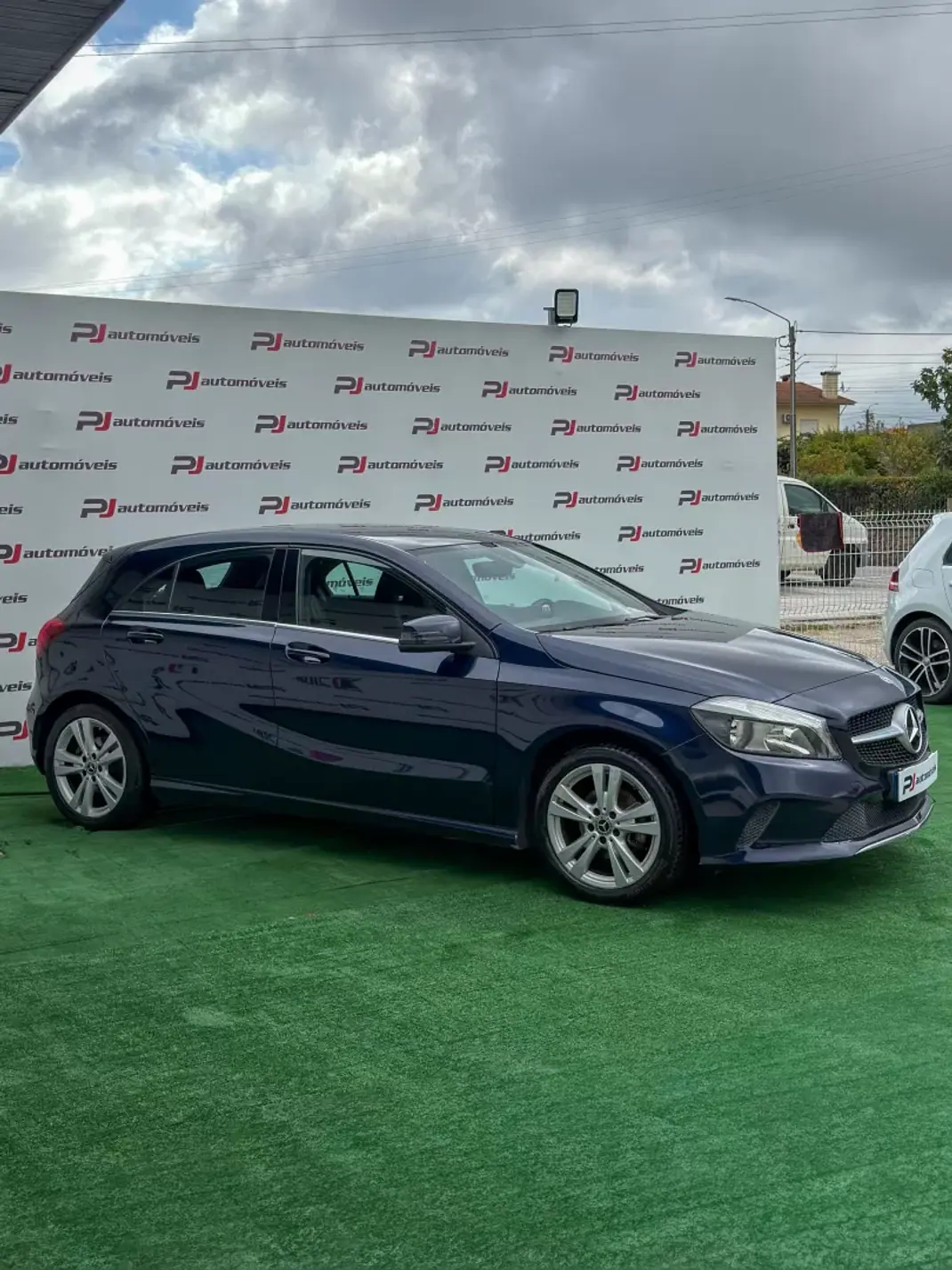 Mercedes-Benz A 180 2017 - 15990 EUR, 171488 km - 171488km - foto 5 de 22