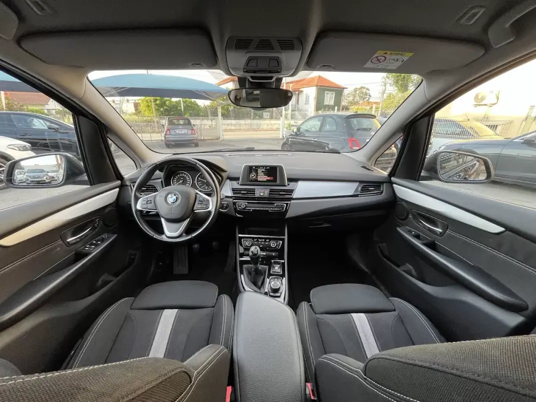 BMW 218 Gran Tourer 2016 - 15950 EUR, 200000 km - AUTO.MOTO.pt - 200000km - foto 10 de 51