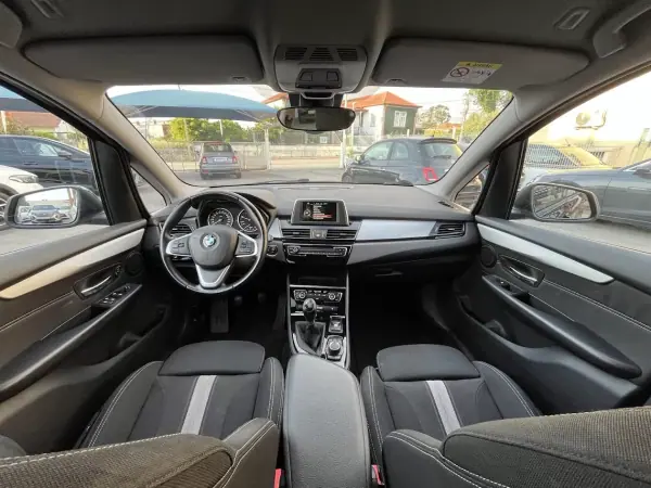 BMW 218 Gran Tourer 2016 - 15950 EUR, 200000 km - AUTO.MOTO.pt - 200000km - foto 10 de 51