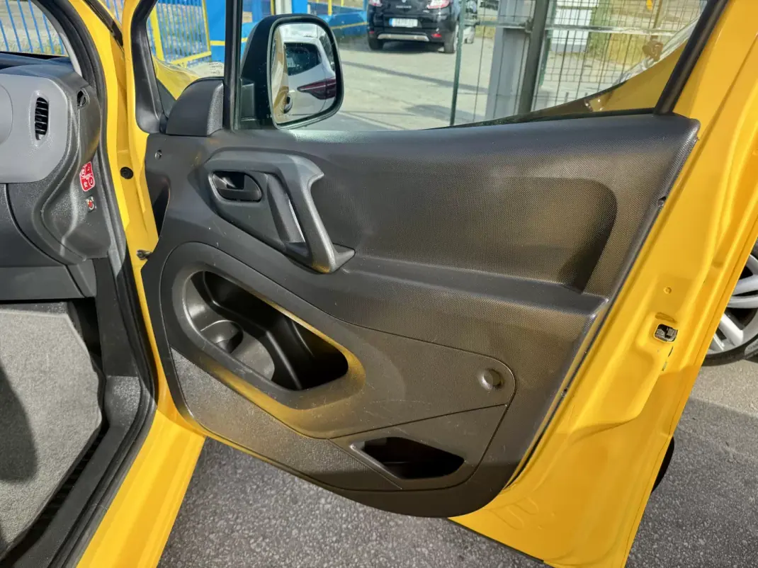 Citroën Jumpy 2017 - 10950 EUR, 103905 km - 103905km - foto 16 de 21