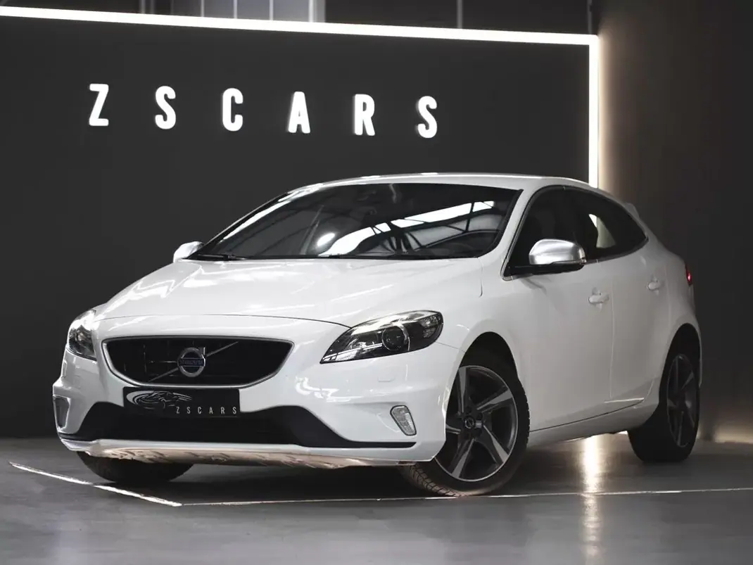 Volvo V40 2016 - 16990 EUR, 129000 km - AUTO.MOTO.pt - 129000km - foto 2 de 21