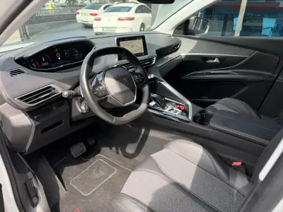 Peugeot 3008 2017 - 17500 EUR, 86000 km - AUTO.MOTO.pt - 86000km - foto 7 de 12