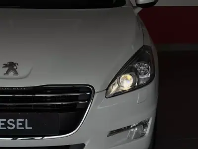Peugeot 508 SW 2011 - 6990 EUR, 312595 km - AUTO.MOTO.pt - 312595km - foto 4 de 20