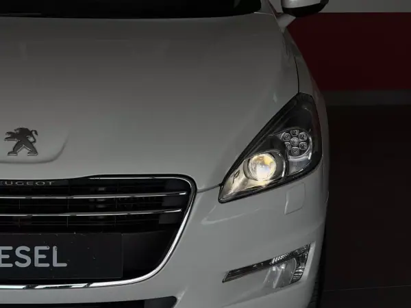 Peugeot 508 SW 2011 - 6990 EUR, 312595 km - AUTO.MOTO.pt - 312595km - foto 4 de 20