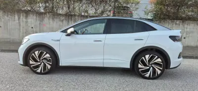 Volkswagen ID.5 2023 - 35750 EUR, 57000 km - AUTO.MOTO.pt - 57000km - foto 4 de 28