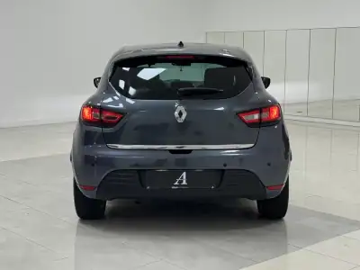 Renault Clio 2017 - 11890 EUR, 109000 km - AUTO.MOTO.pt - 109000km - foto 6 de 17