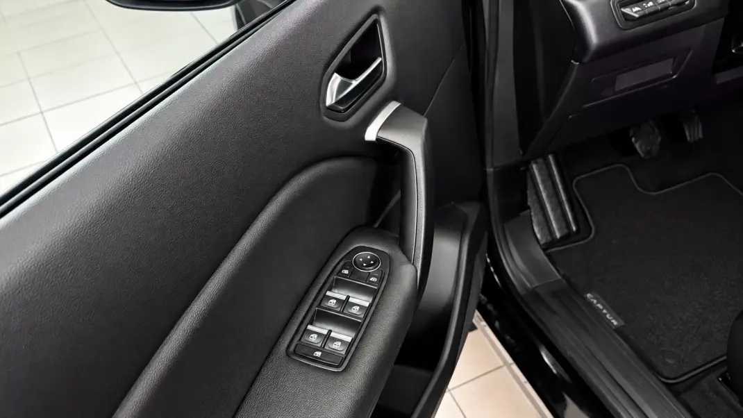 Renault Captur 2022 - 17900 EUR, 90718 km - 90718km - foto 16 de 17