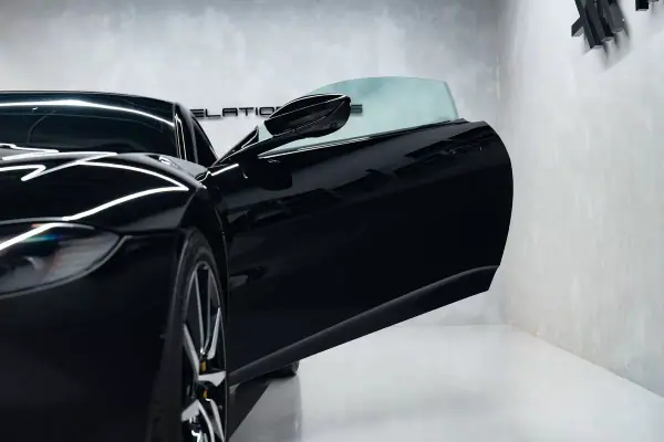 Aston Martin V8 Vantage Coupe 2019 - 144950 EUR, 31000 km - 31000km - foto 9 de 45