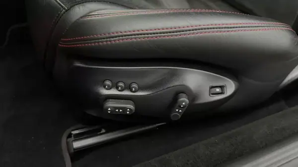 Maserati Granturismo 2019 - 109990 EUR, 22984 km - 22984km - foto 32 de 39