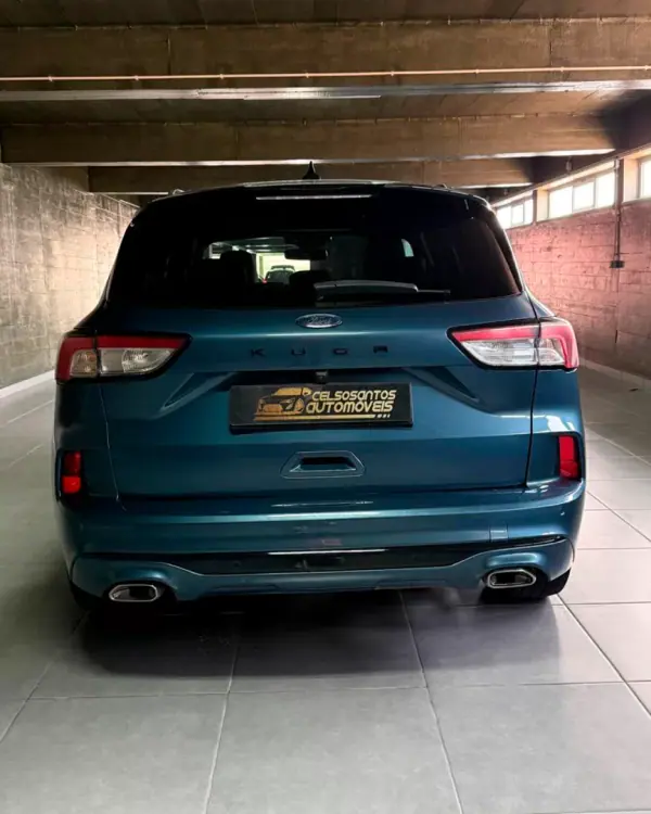 Ford Kuga 2023 - 20500 EUR, 81150 km - AUTO.MOTO.pt - 81150km - foto 5 de 13
