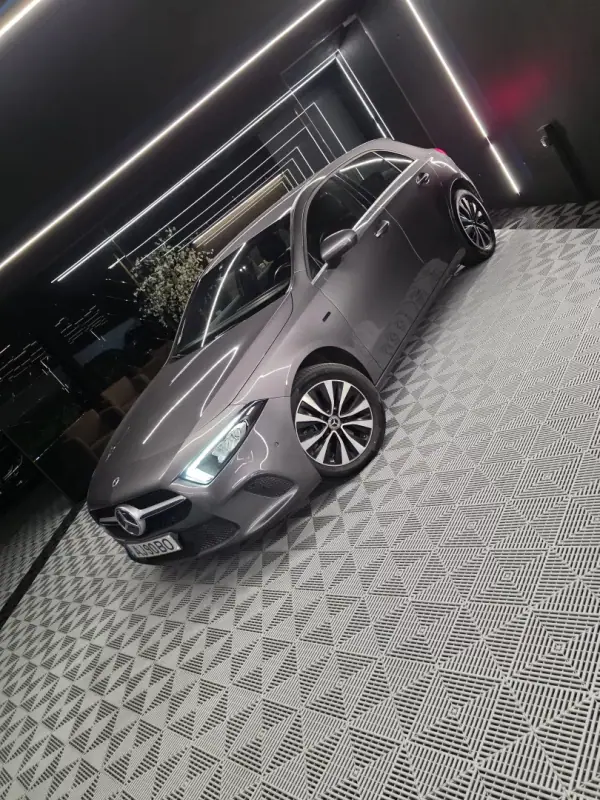 Mercedes-Benz A 250e 2021 - 24750 EUR, 129000 km - AUTO.MOTO.pt - 129000km - foto 5 de 25