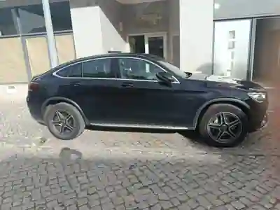 Mercedes-Benz GLC 300 2020 — foto 2 de 14