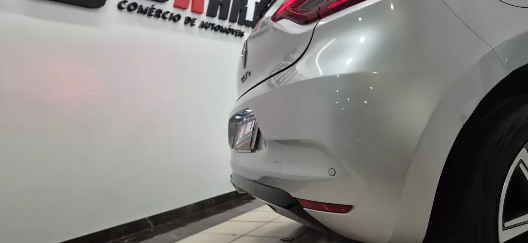 Renault Clio 2021 - 13990 EUR, 48453 km - 48453km - foto 12 de 39