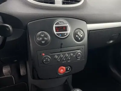 Renault Clio 2008 - 3500 EUR, 376787 km - AUTO.MOTO.pt - 376787km - foto 21 de 21