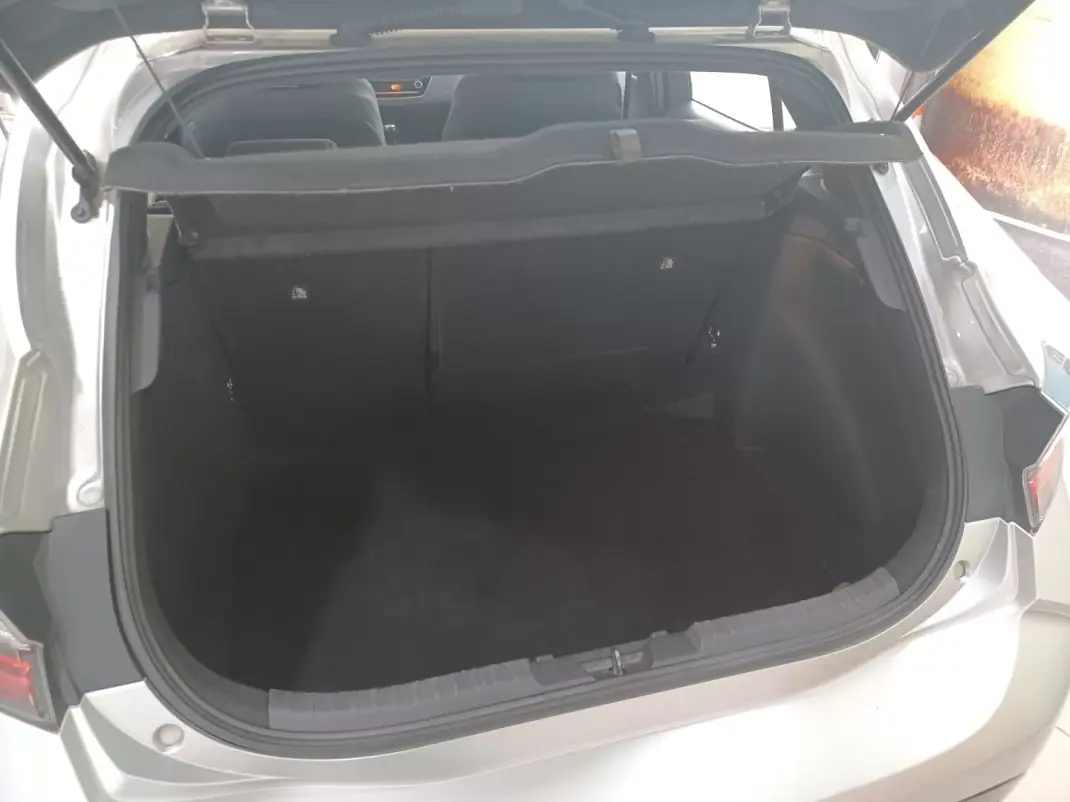 Toyota Corolla 2019 - 18390 EUR, 81211 km - AUTO.MOTO.pt - 81211km - foto 30 de 33