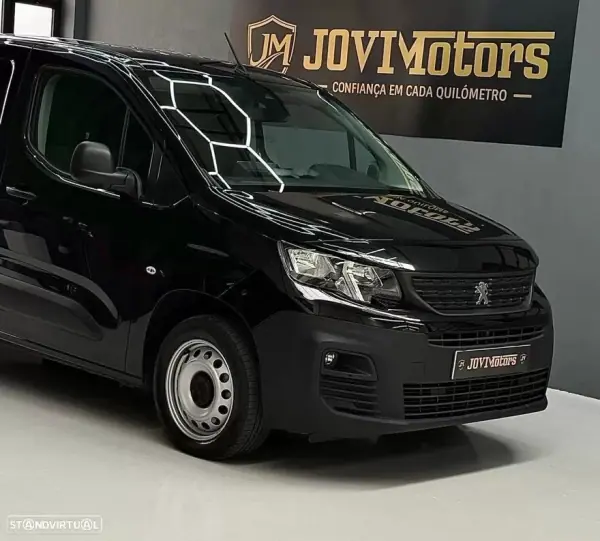 Peugeot PARTNER GIRAFON 2022 - 15999 EUR, 100086 km - AUTO.MOTO.pt - 100086km - foto 20 de 26