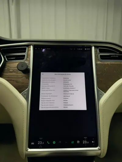 Tesla Model S 2018 - 23500 EUR, 183000 km - AUTO.MOTO.pt - 183000km - foto 15 de 21