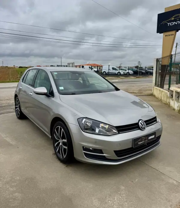 Volkswagen Golf 2016 - 18900 EUR, 98000 km - AUTO.MOTO.pt - 98000km - foto 14 de 27