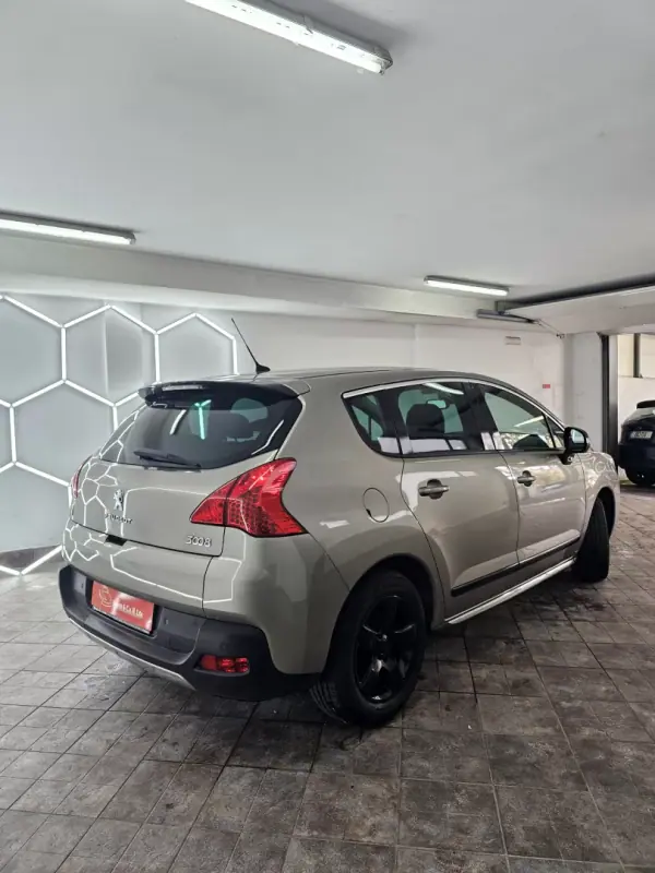 Peugeot 3008 2013 - 10990 EUR, 238991 km - AUTO.MOTO.pt - 238991km - foto 11 de 26