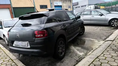 Citroën C4 Cactus 2014 - 9600 EUR, 180000 km - AUTO.MOTO.pt - 180000km - foto 13 de 19