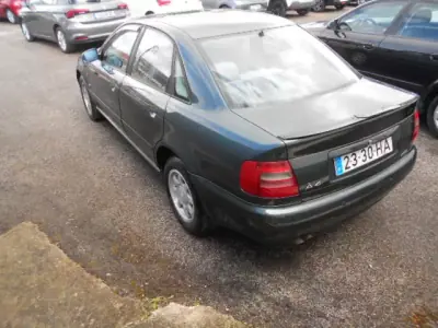 Audi A4 1996 - 3500 EUR, 206542 km - AUTO.MOTO.pt - 206542km - foto 4 de 11