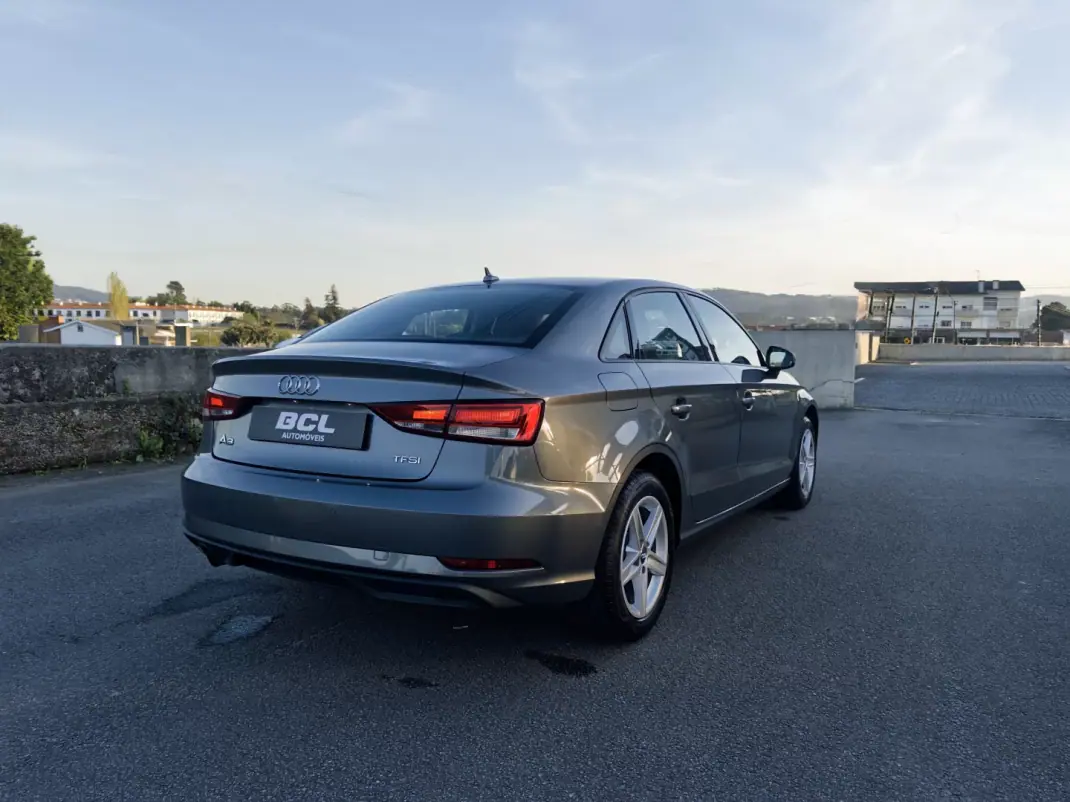 Audi A3 Limousine 2017 - 16990 EUR, 97000 km - AUTO.MOTO.pt - 97000km - foto 7 de 33